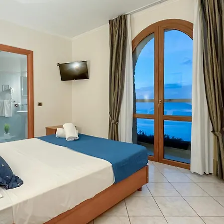 Hr & Hotel 3*