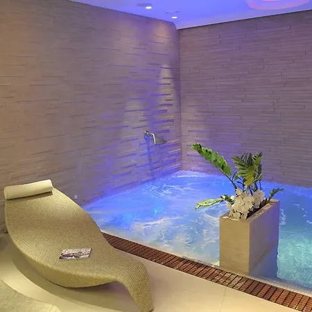 Hr & Hotel 3*