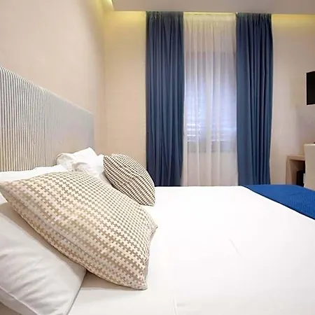 Hr & Hotel 3*
