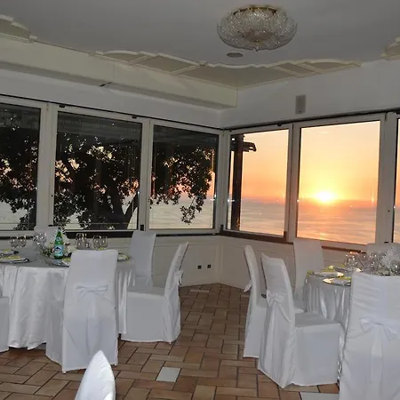 Hotel Hr Hotel&spa 3*
