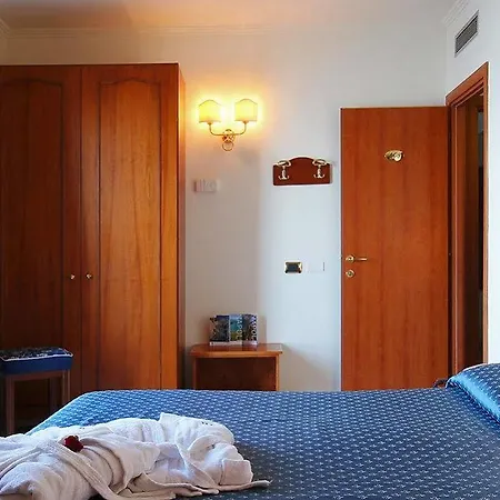 Hr Hotel&spa 3*